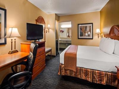 Quality Inn & Suites Dallas-Cityplace Buitenkant foto