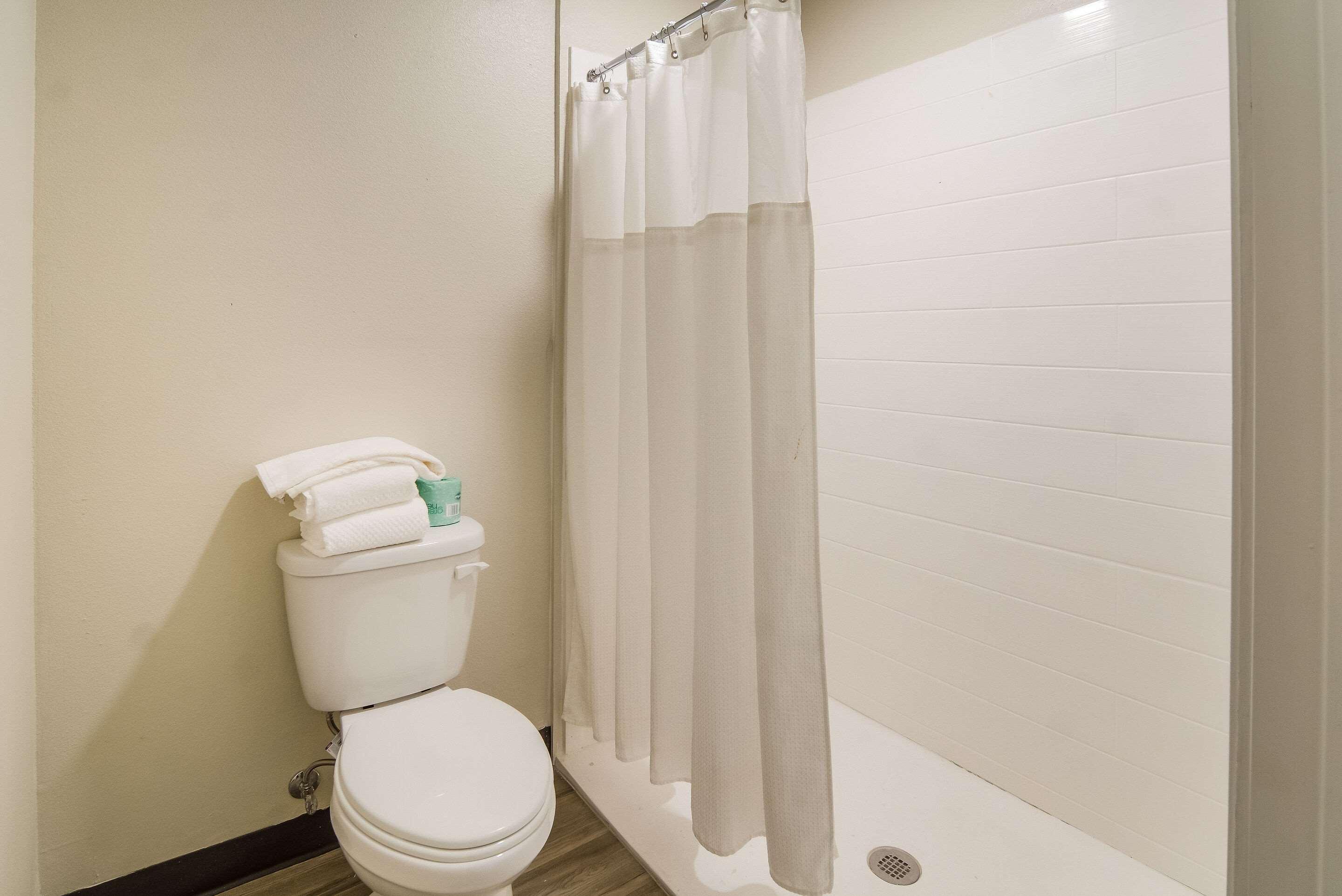 Quality Inn & Suites Dallas-Cityplace Buitenkant foto